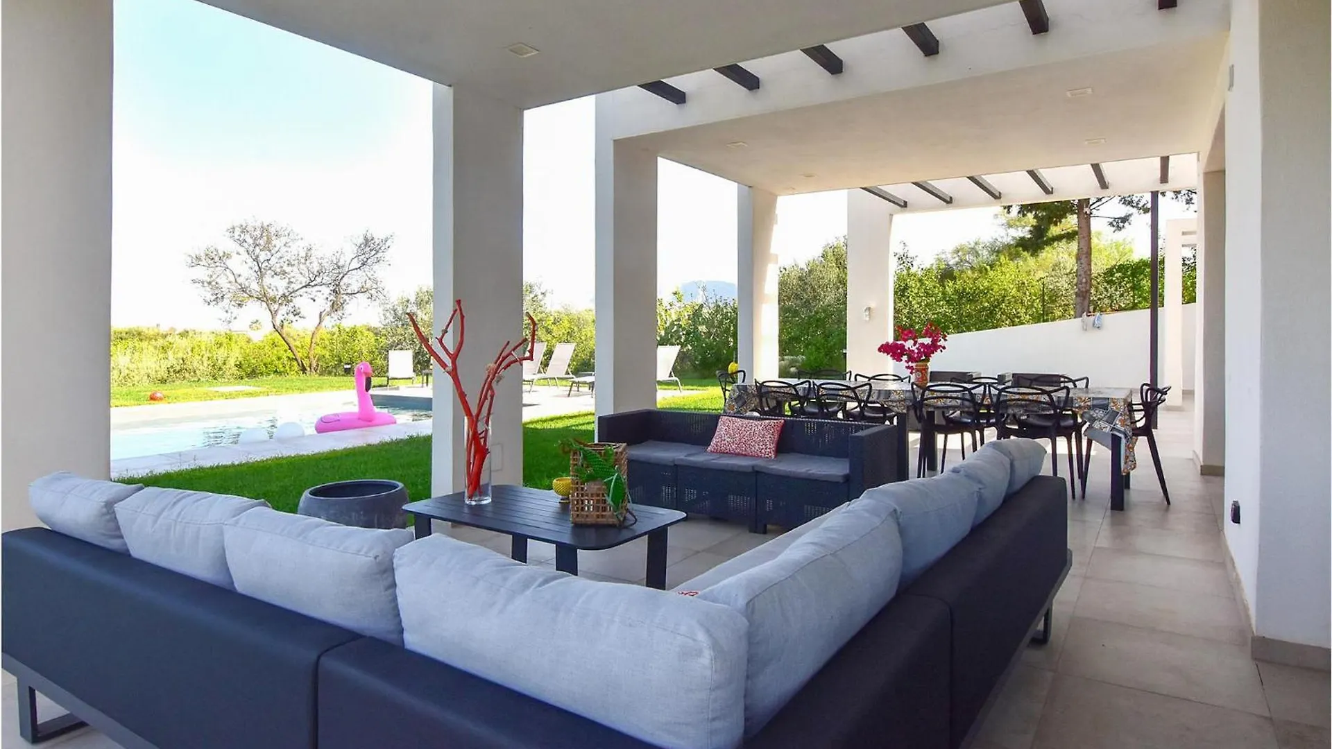 5 Bedroom Nice Home In Trappeto